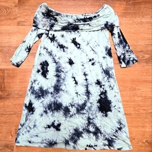 🇺🇸Auditions Dark and Light Blue Off-Shoulder Bell Sleeve Tunic